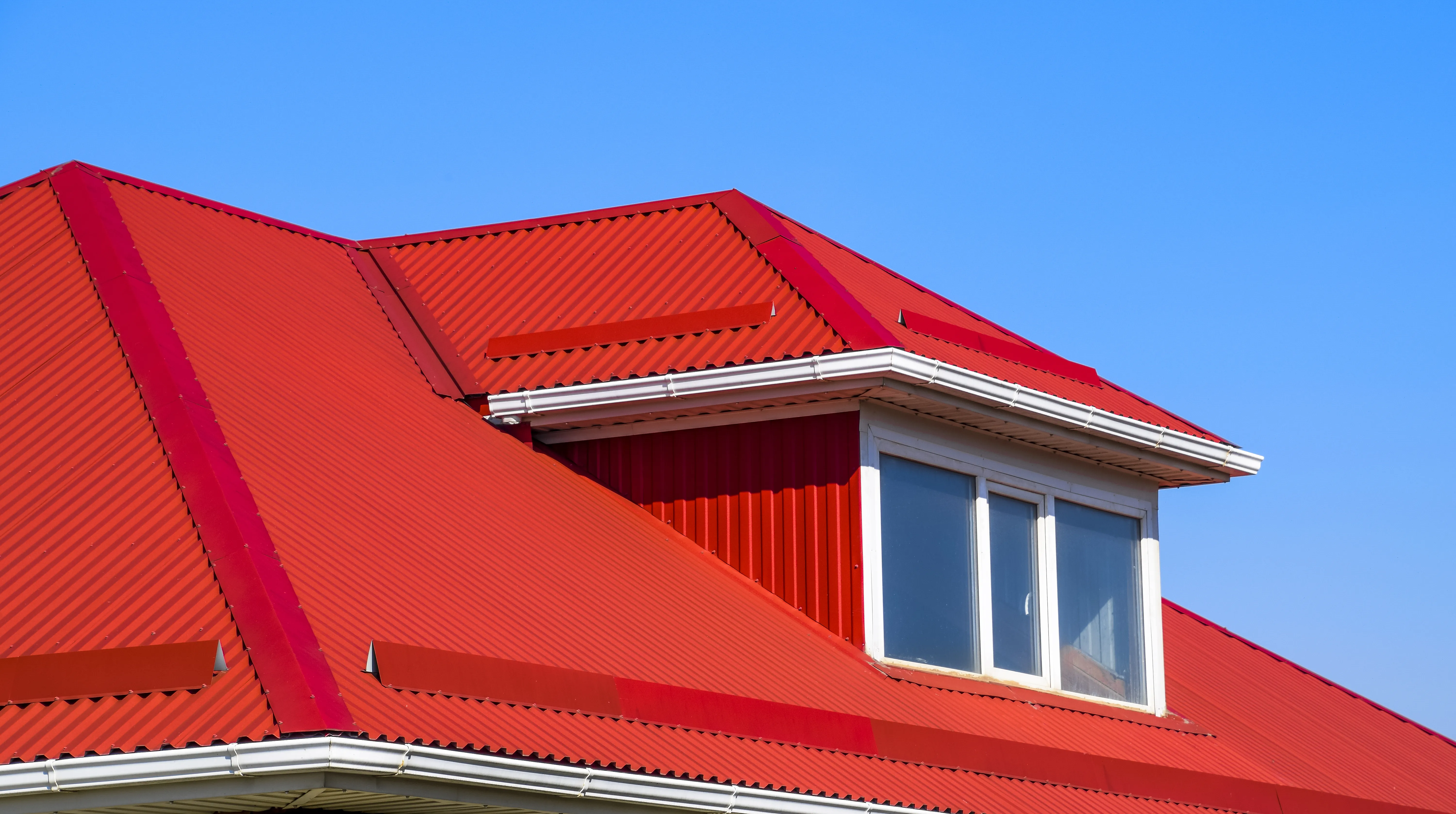 How to Know When a Roof Needs Replacement